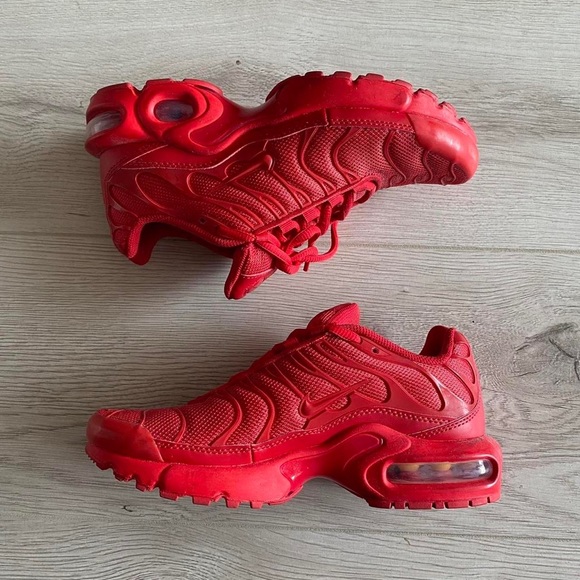 tns triple red